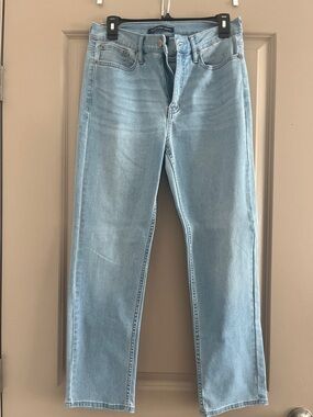 Calvin Klein Light Blue Straight-Leg Women’s Jeans